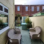 No 35 - 2 Bedroom House דירה גיסבורו