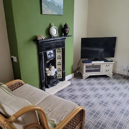 No 35 - 2 Bedroom House Apartamento