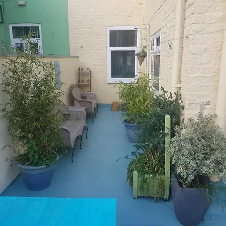 No 35 - 2 Bedroom House 吉斯伯勒